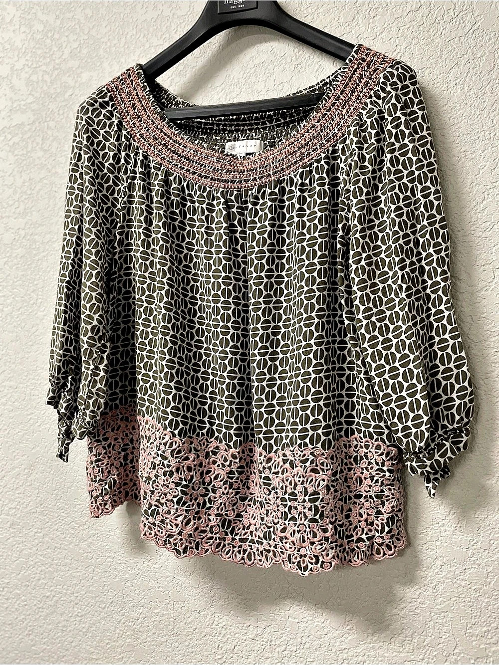 fever Geometric Lace Hem Tunic in Green & Pink Size Large